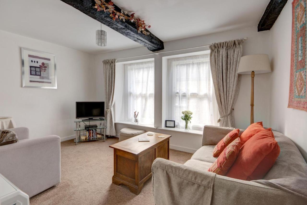 Katrinas Apartment By Treetop Property Cirencester Exterior photo